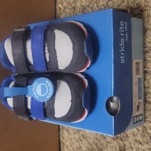 STRIDE RITE MADE TO PLAY KASH SNEAKER: GRAY/RED/BLUE: NIB: SZ 4XW
